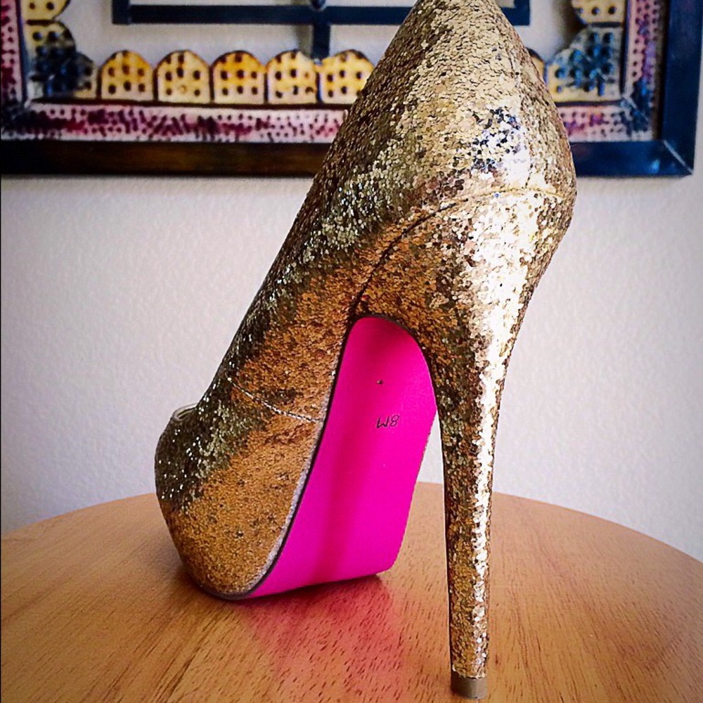 Shoe Dazzle GOLD SPARKLE PUMPS
